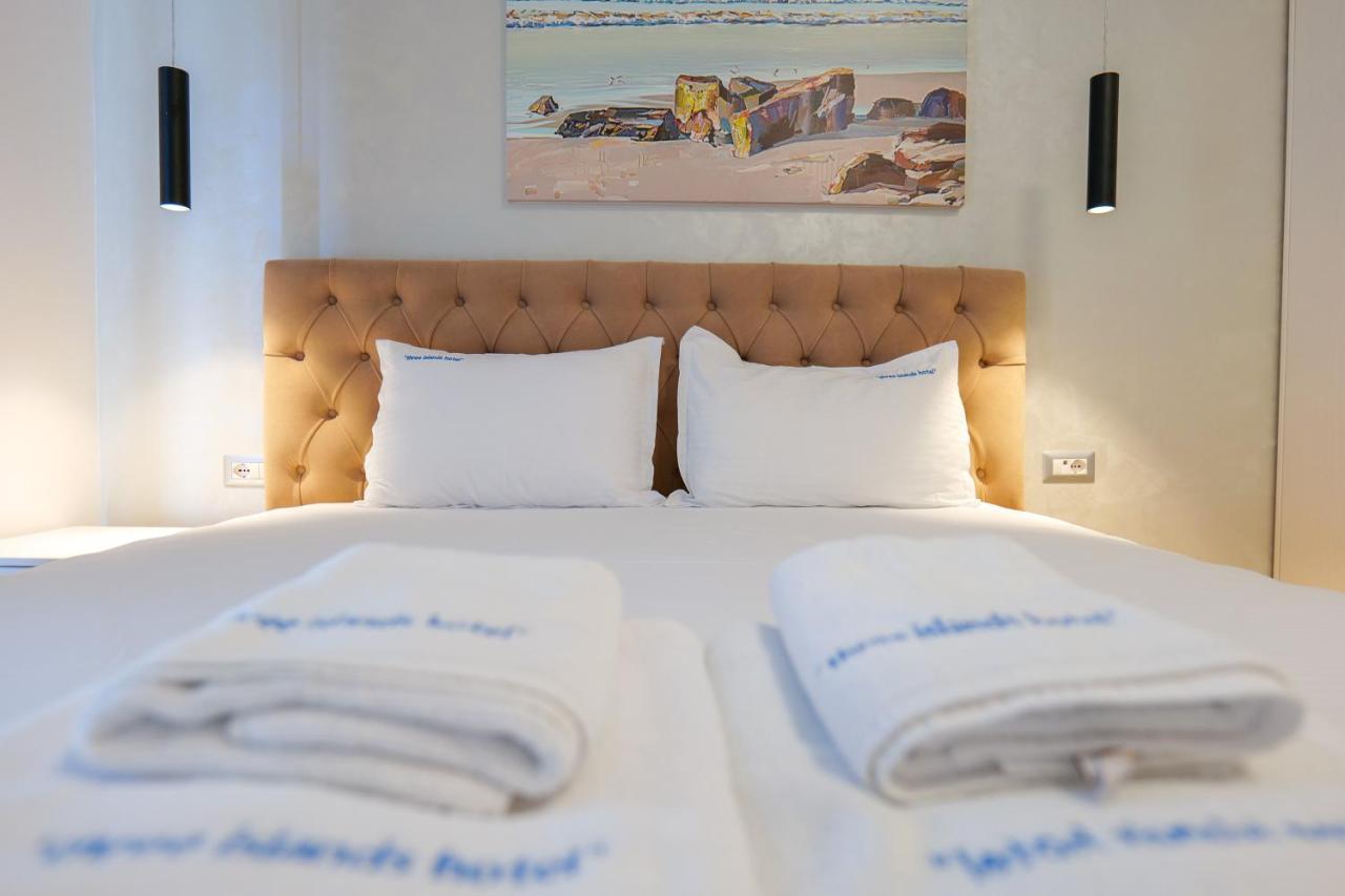 Three Islands Hotel Of คซามิล ภายนอก รูปภาพ